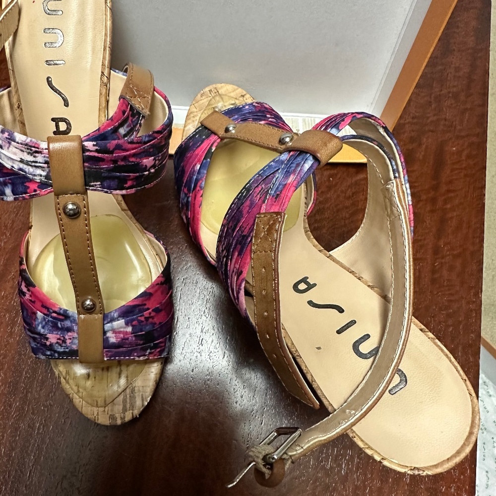 Satin heel